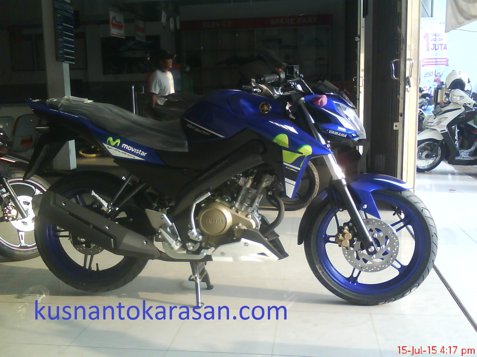 Gambar Motor Yamaha New V Ixion Advance Motogp Movistar